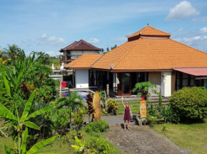  Snaffl Villa  Pulukan